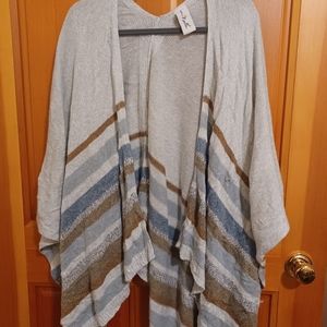 Simply Noelle Poncho/Wrap